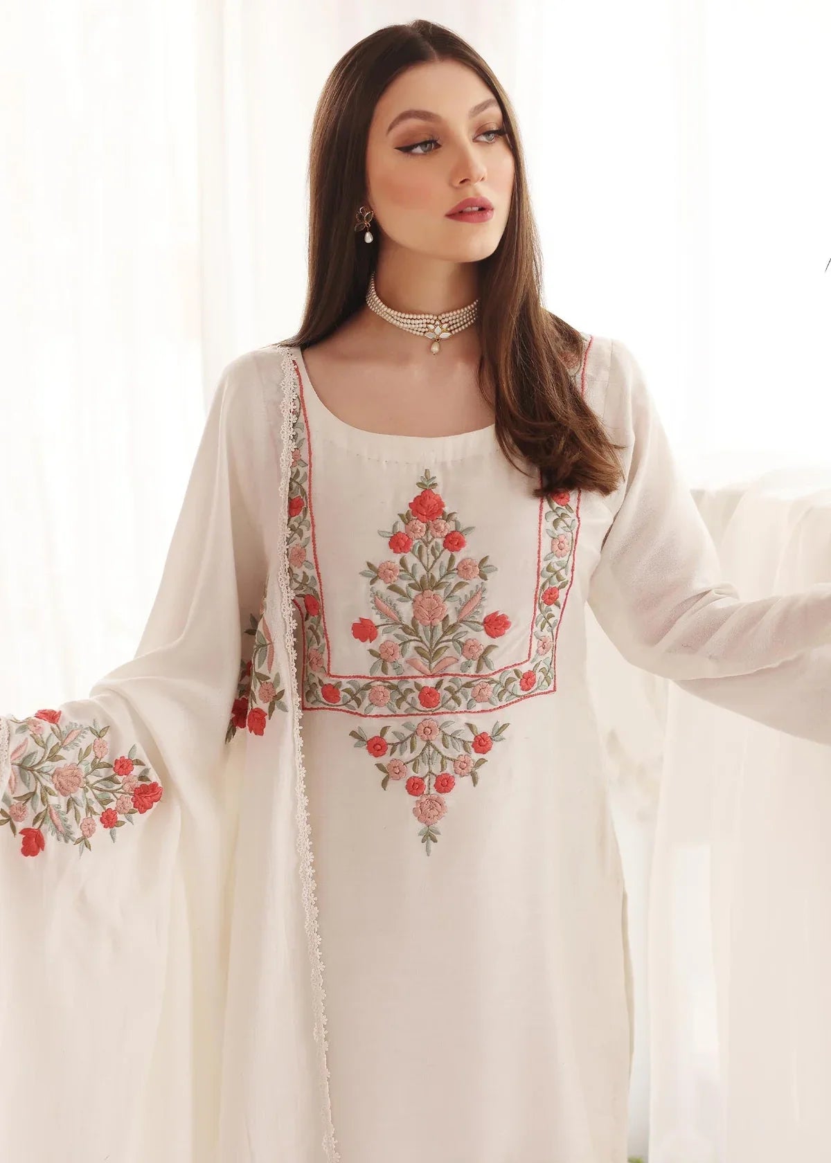 PILAKI-PREMIUM EMBROIDERED COTTON SUIT SET