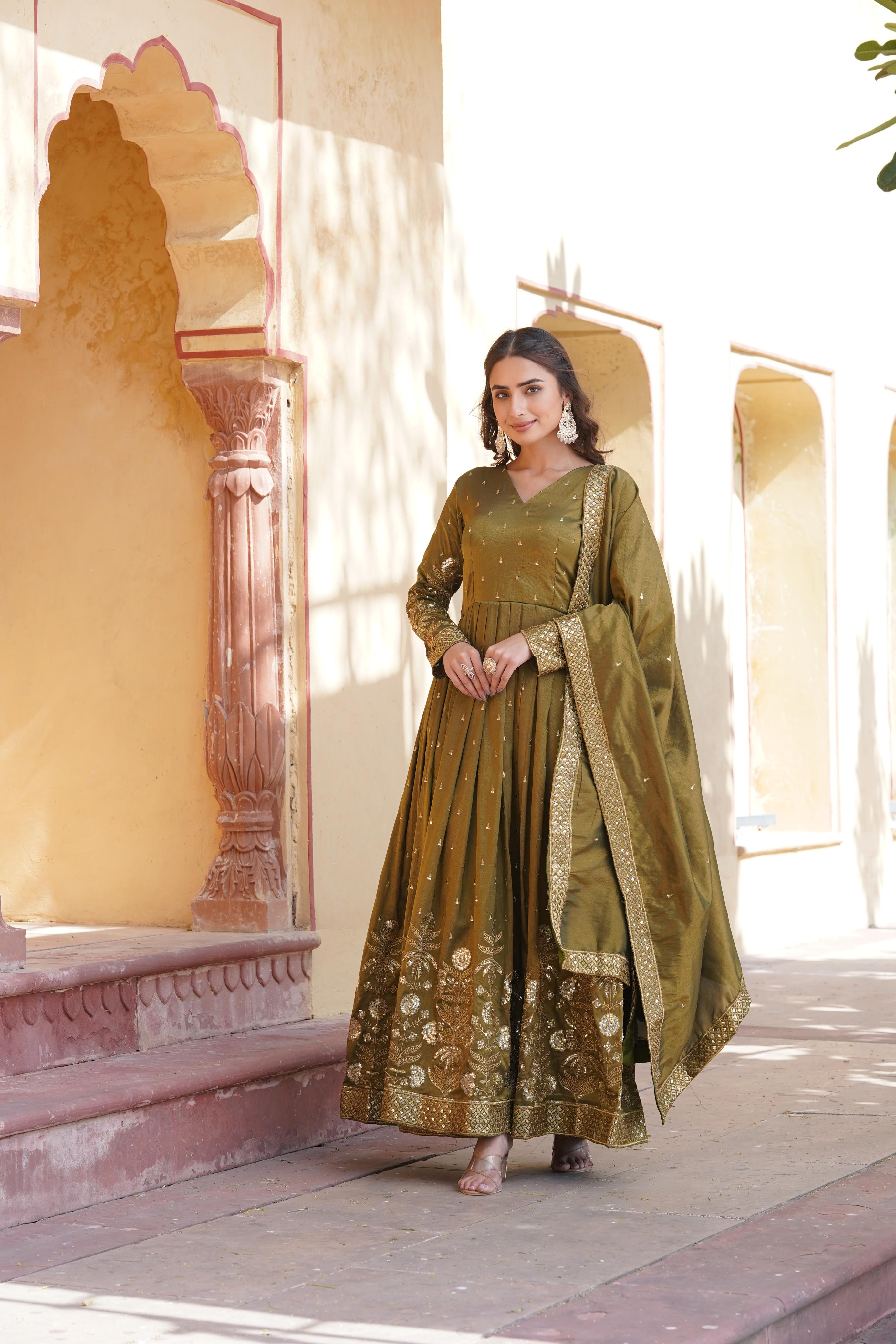 PILAKI- PREMIUM READYMADE GOWN WITH DUPATTA SET-LC-1091