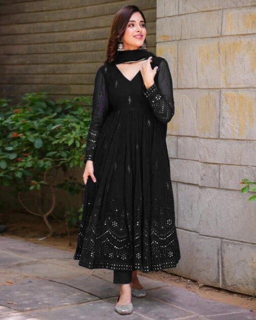 BLACK GEORGETTE EMBROIDERED SUIT SET TD-107