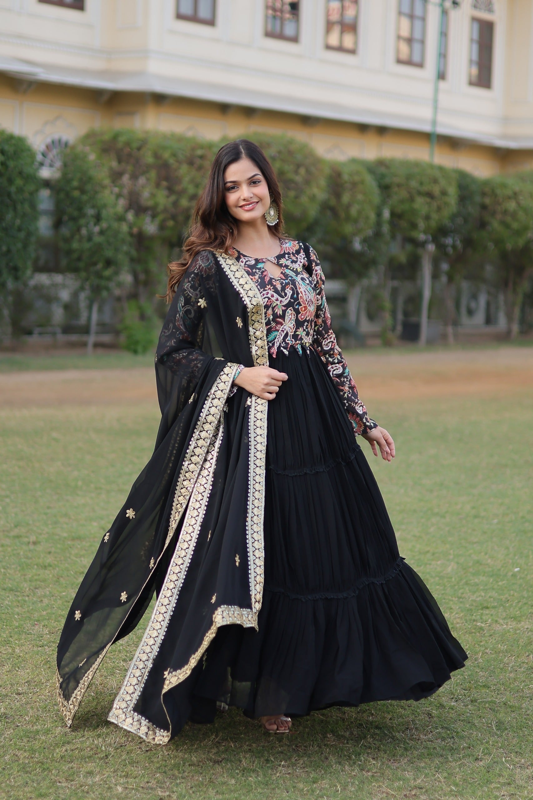 PILAKI BLACK COLOUR PREMIUM READYMADE GOWN WITH DUPATTA SET-LC-1090