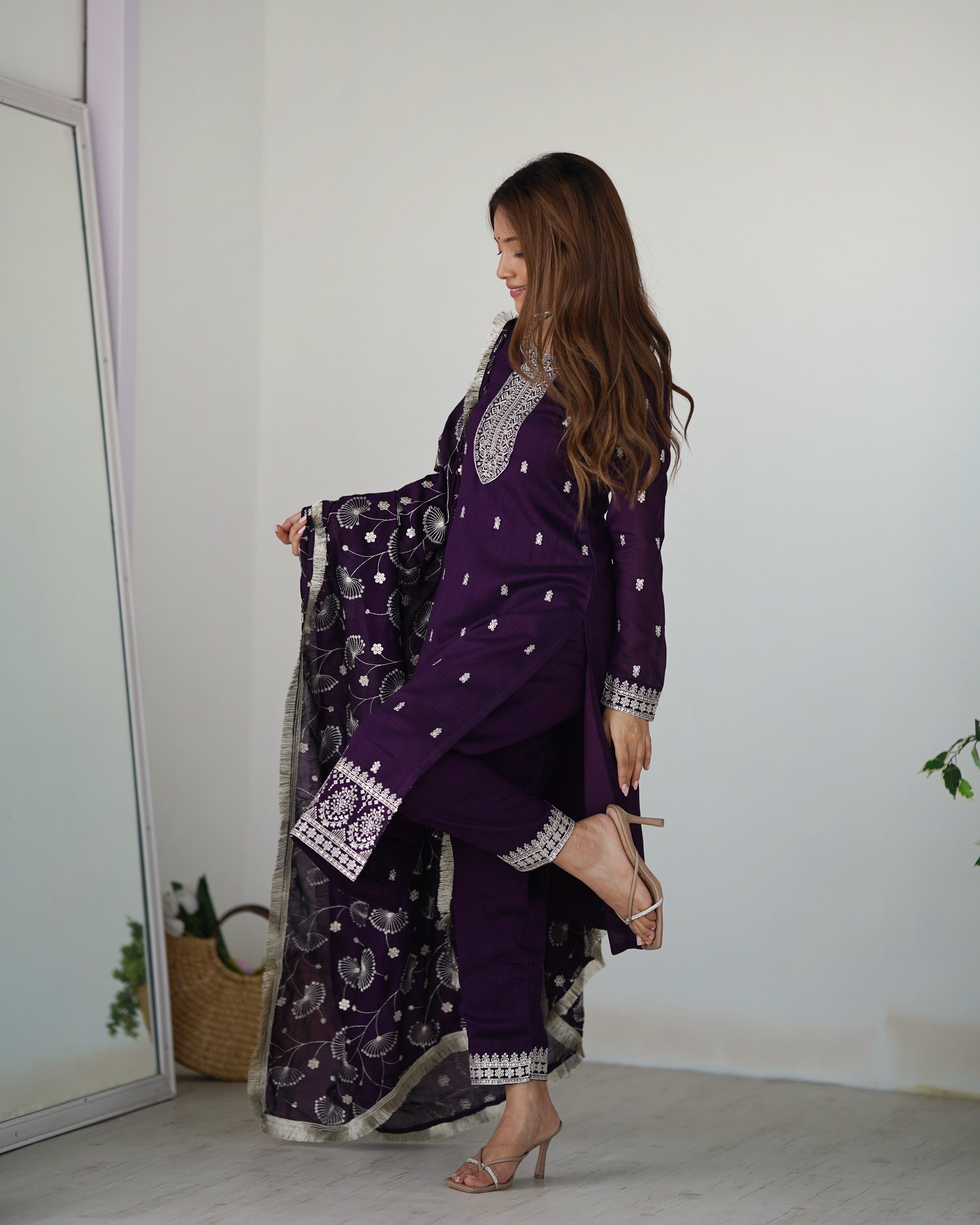 KIYA  SUIT SET PURPLE COLOR