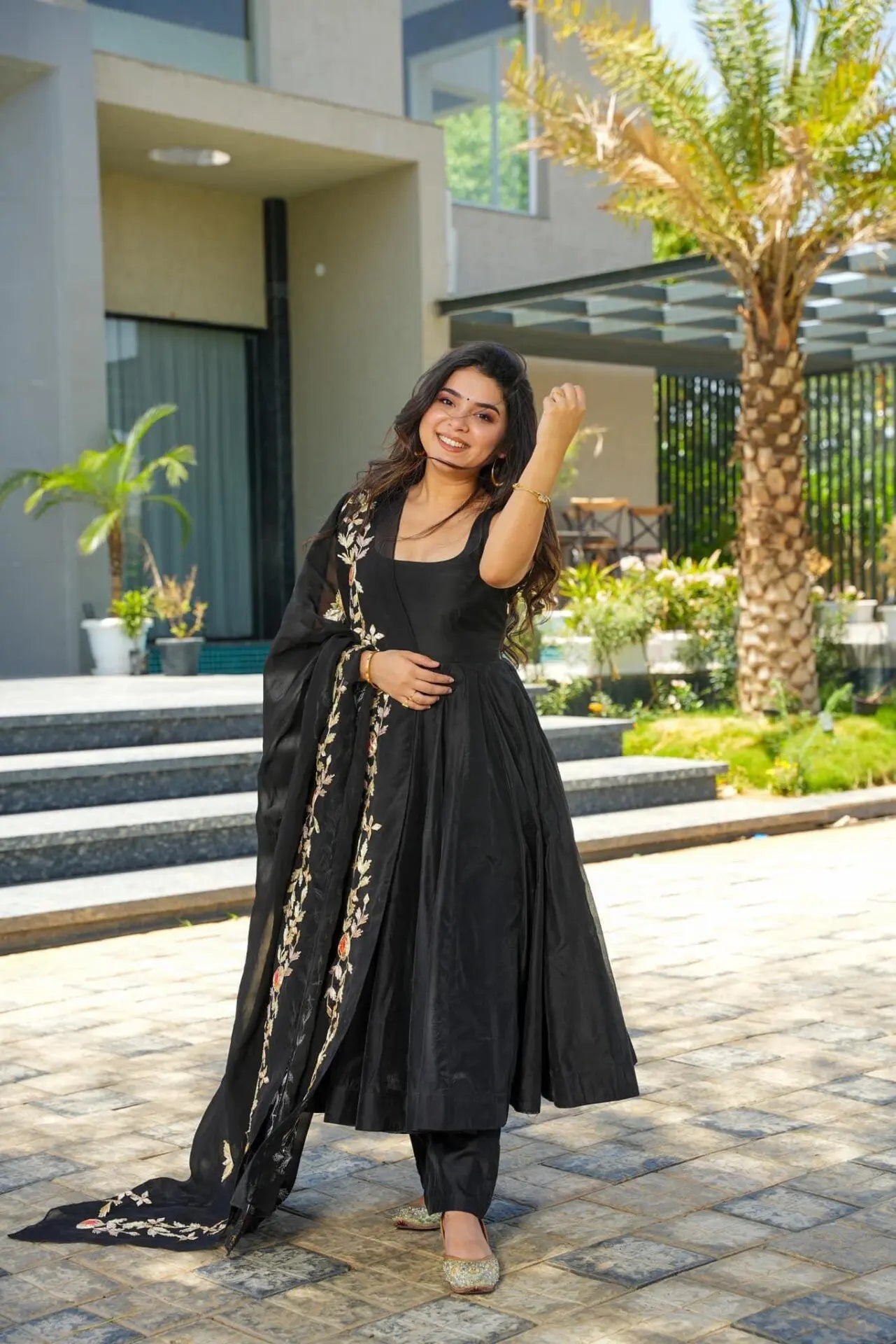 PILAKI- PREMIUM BLACK COLOR CHANDERI SUIT SET-TD 137