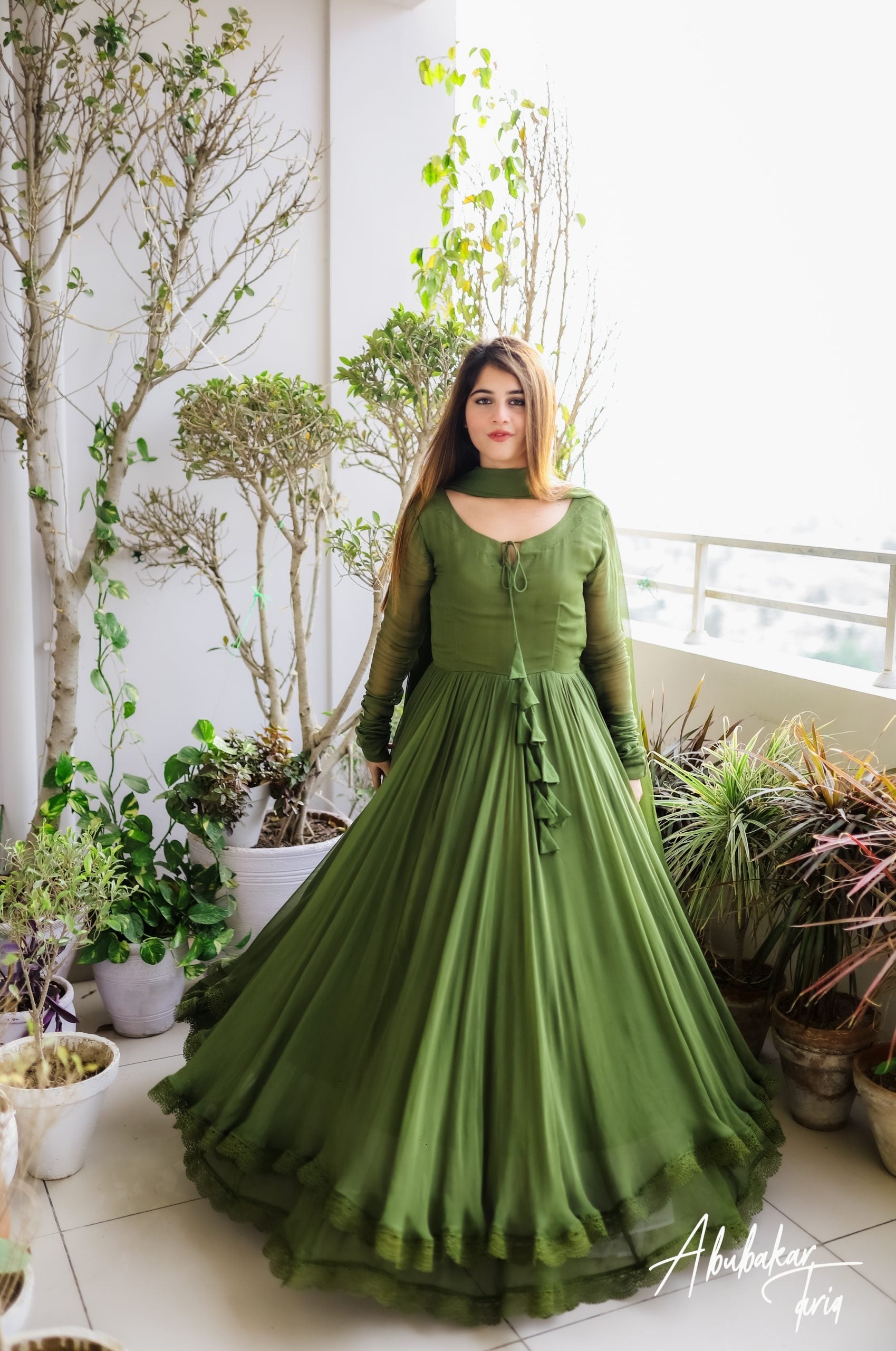 SOLID GREEN  HAND EMBELLISHED DOUBLE LAYERED ANARKALI SET WITH DUPATTA