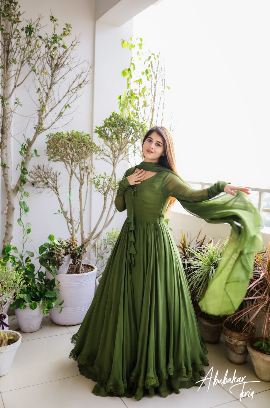 SOLID GREEN  HAND EMBELLISHED DOUBLE LAYERED ANARKALI SET WITH DUPATTA