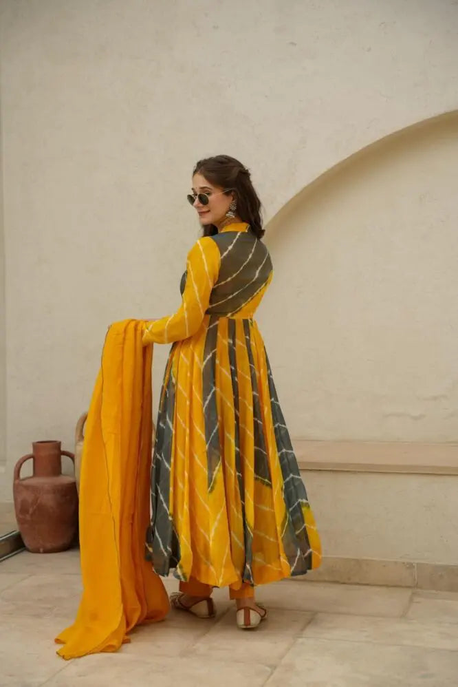 PILAKI- MUSTARD & BLACK COLOR ORGANZA SUIT SET