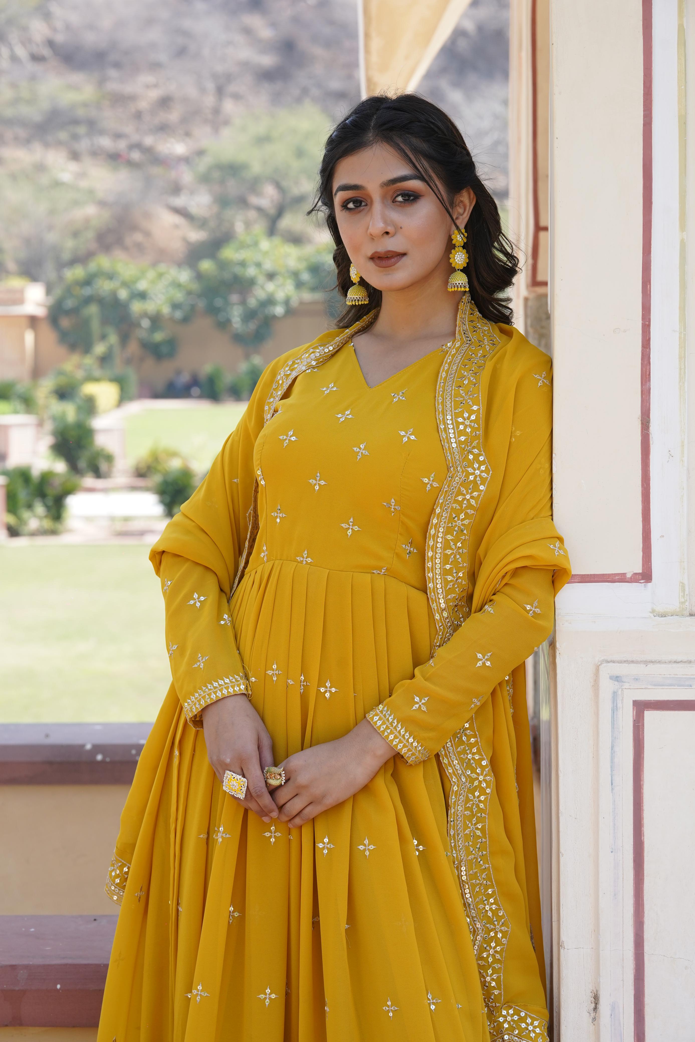 PILAKI- PREMIUM READYMADE GOWN WITH DUPATTA SET-LC-1084