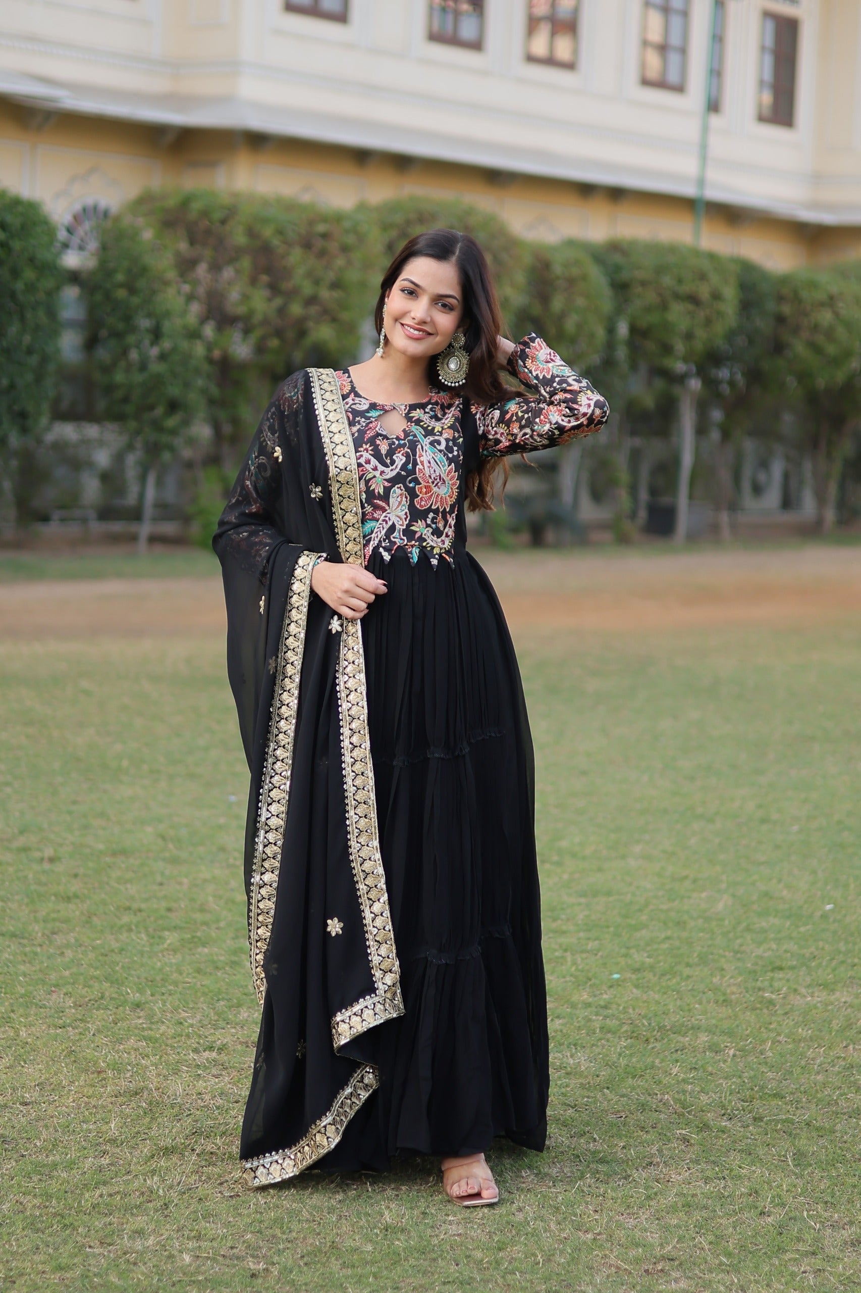 PILAKI BLACK COLOUR PREMIUM READYMADE GOWN WITH DUPATTA SET-LC-1090