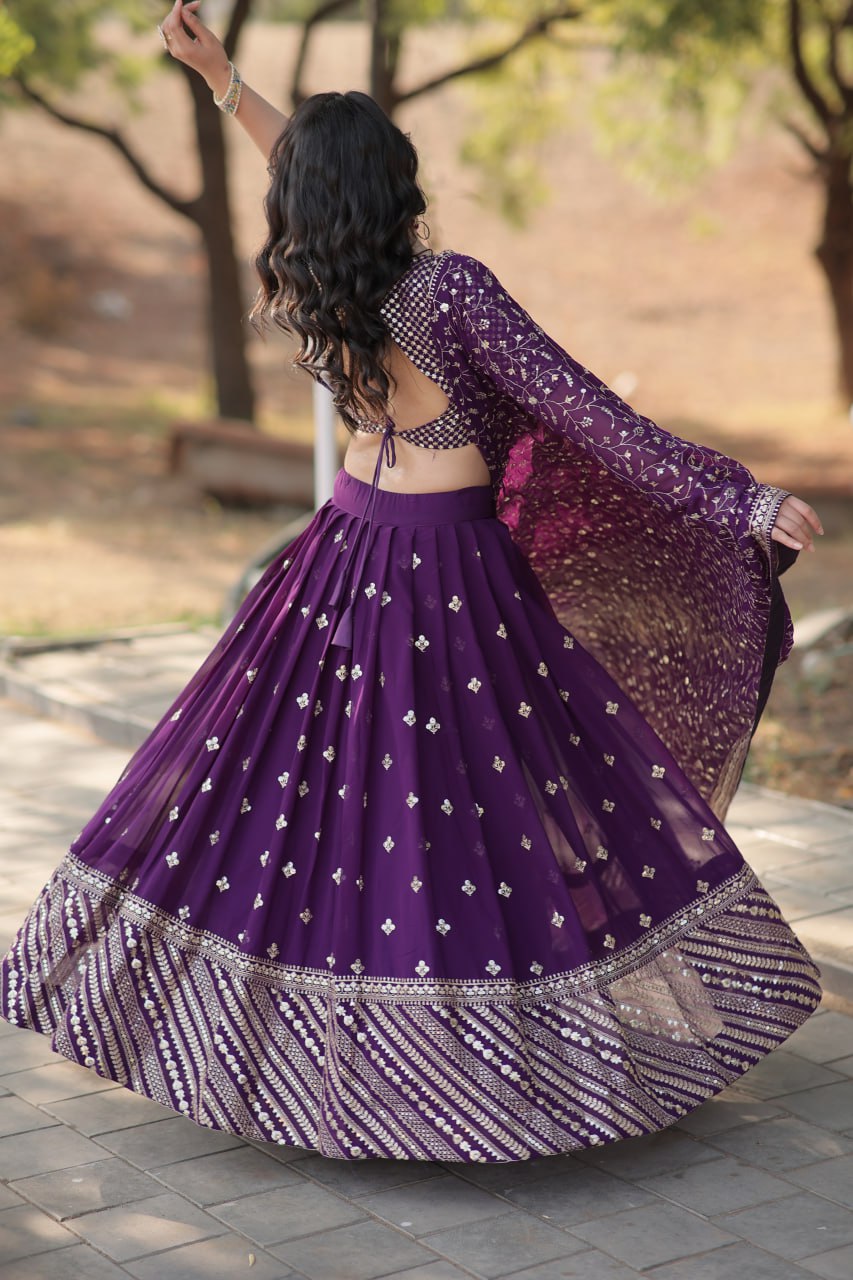 KARNAVI'S HEAVY EMBROIDERED WORK LEHENGA CHOLI LW-7109